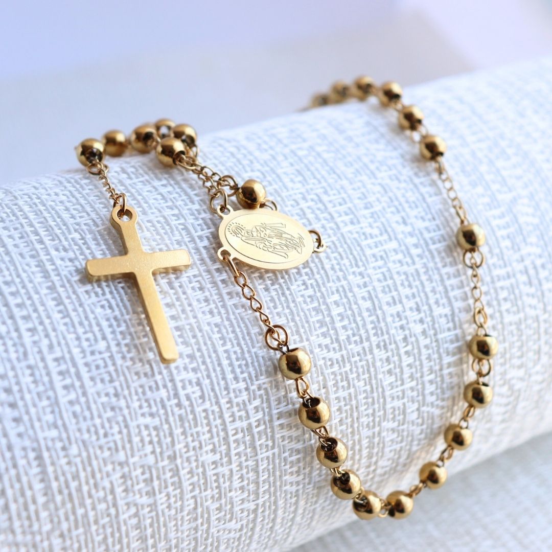 Camándula Mediana – Oro Laminado 18K