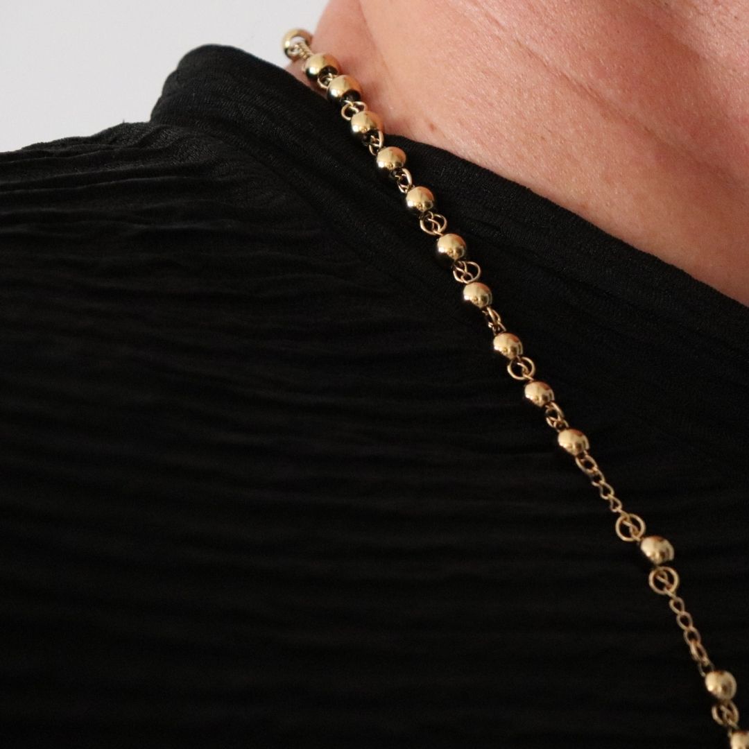 Camándula Mediana – Oro Laminado 18K