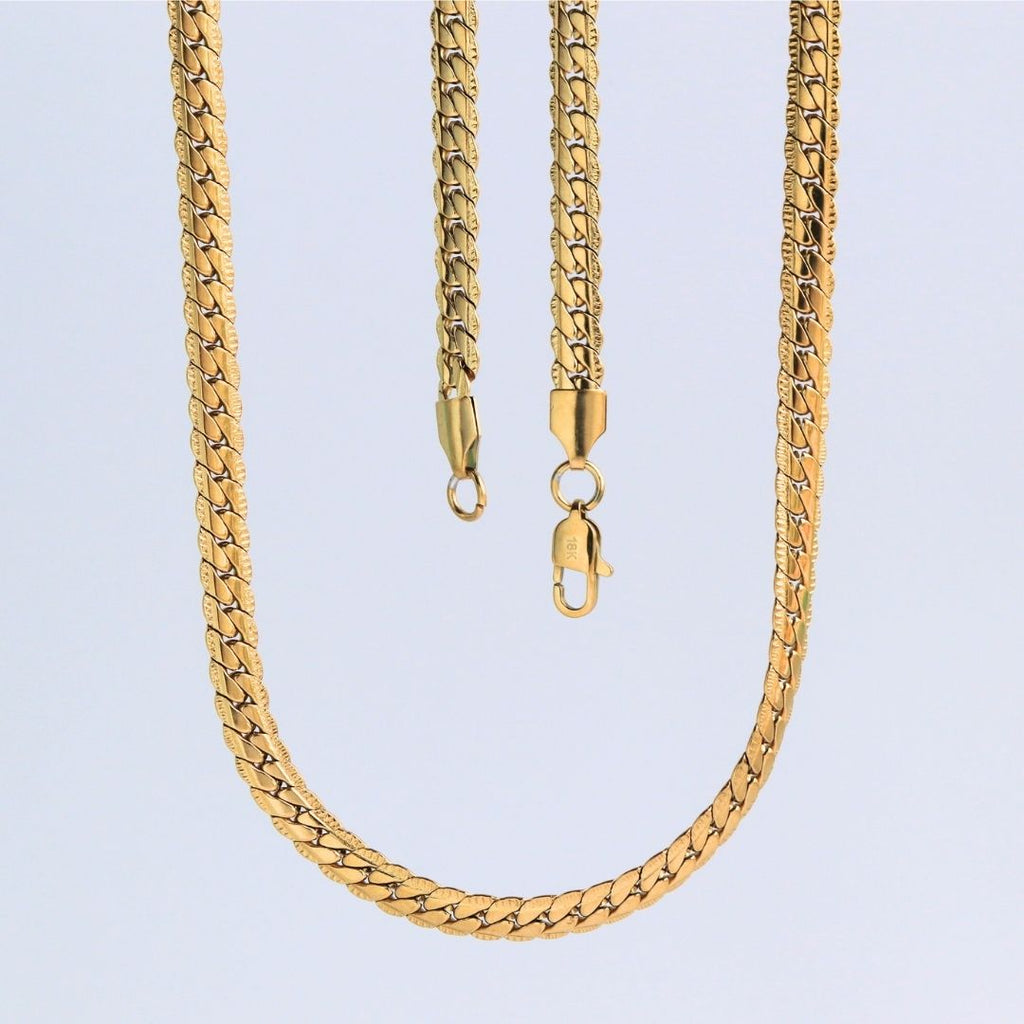 Cadena Grabada 6 mm – Oro Laminado 18K (65 cm)